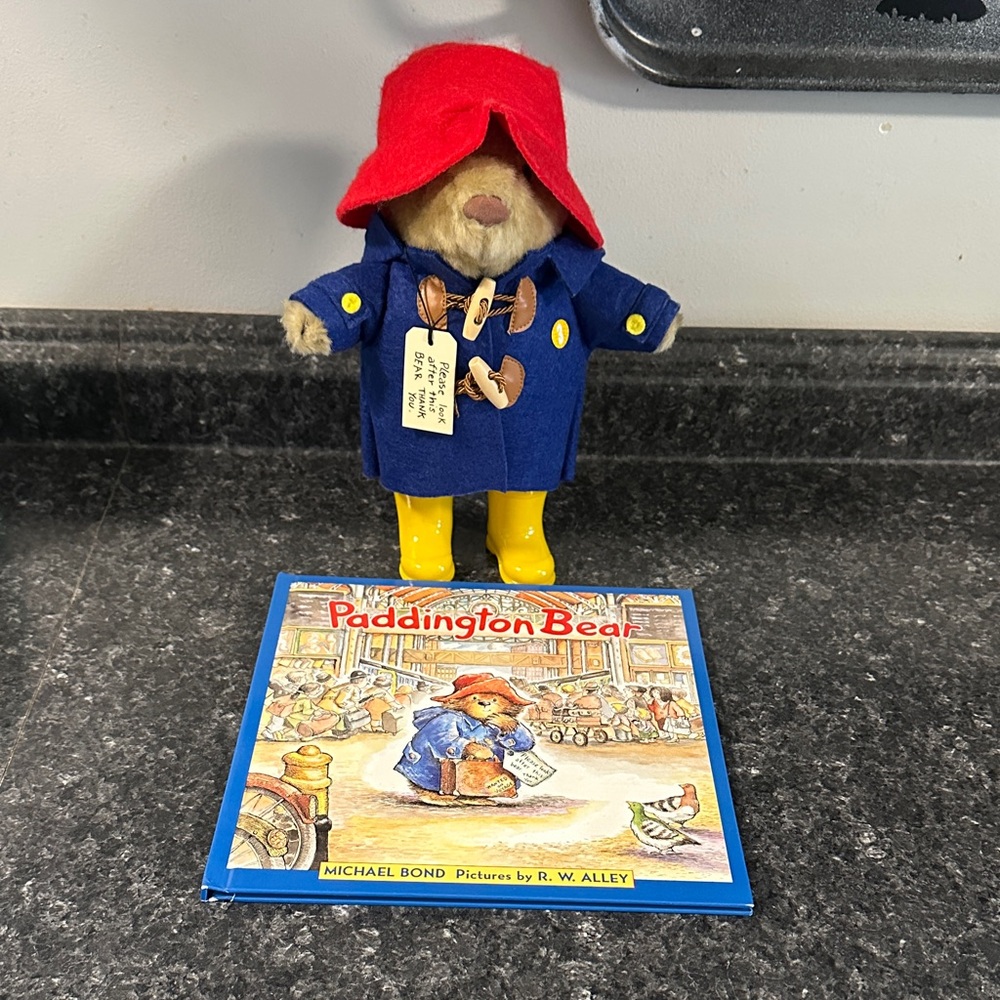 1998 Paddington Bear Book w/ 2020 Paddington Bear Plush Toy by Yottoy